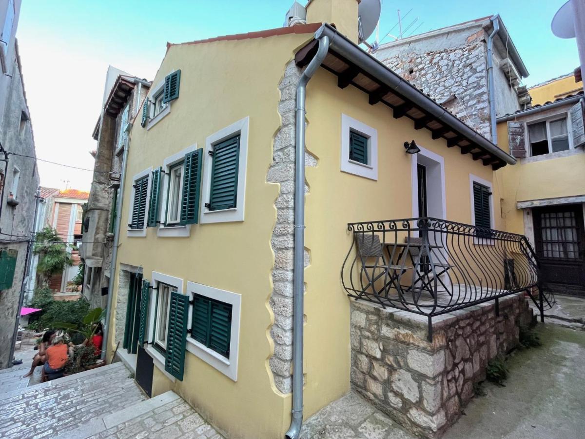 Yellow House Rovinj Eksteriør bilde