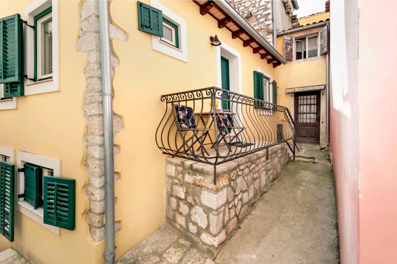Yellow House Rovinj Eksteriør bilde